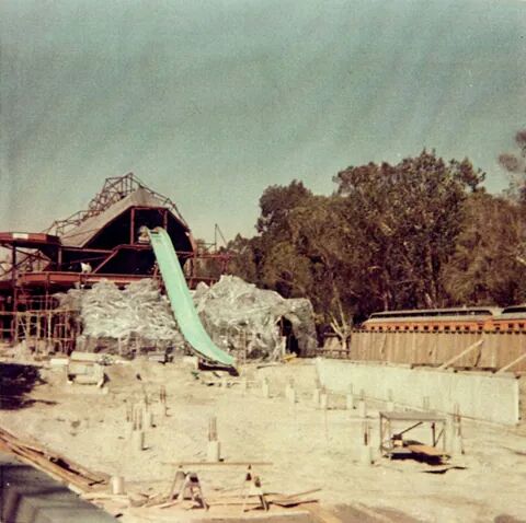 Throwback - Old Timber Mountain Log Ride and its Construction