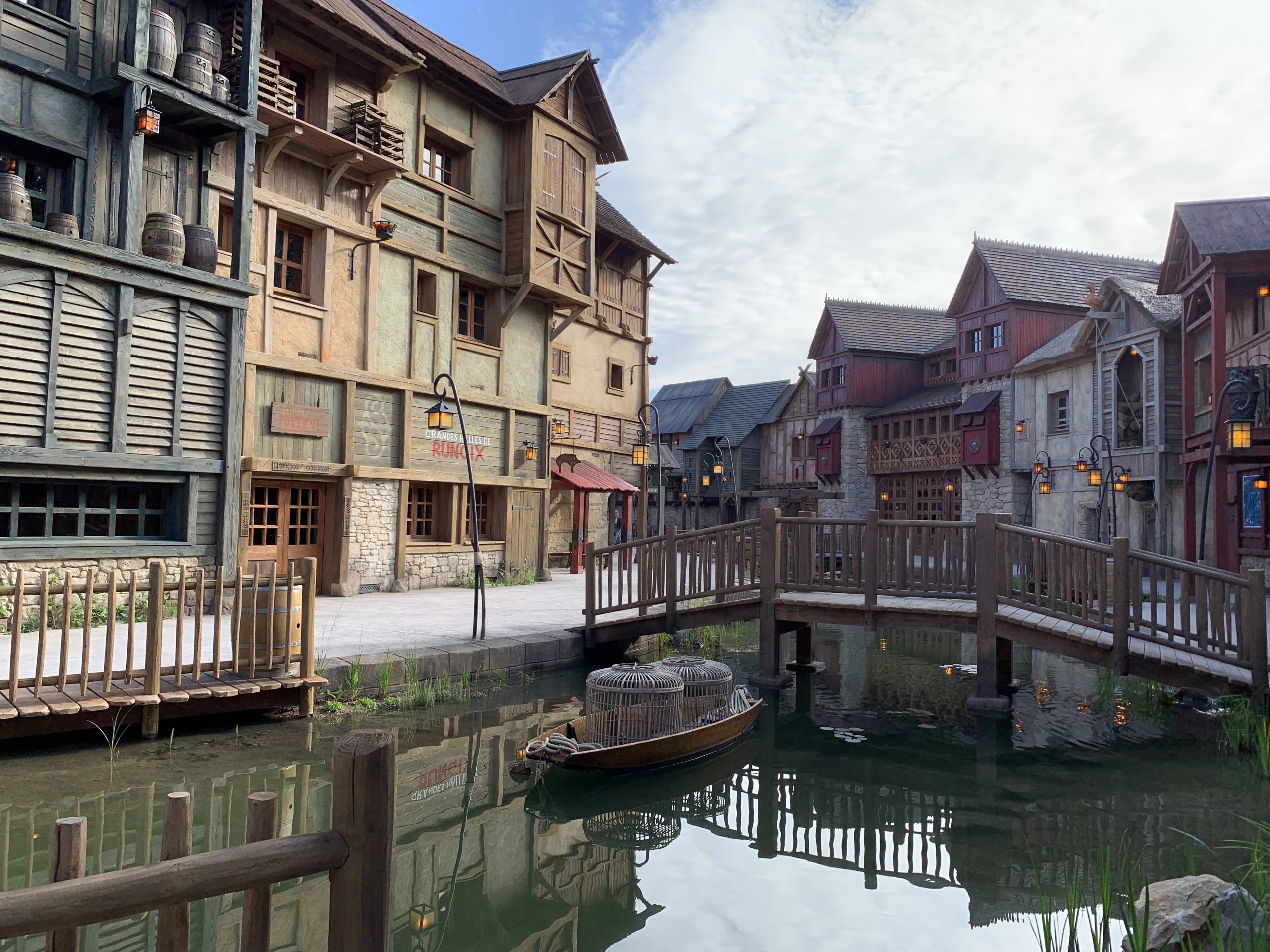 Parc Asterix Staying At Les Quais De Lutece Hotel Coaster Kings