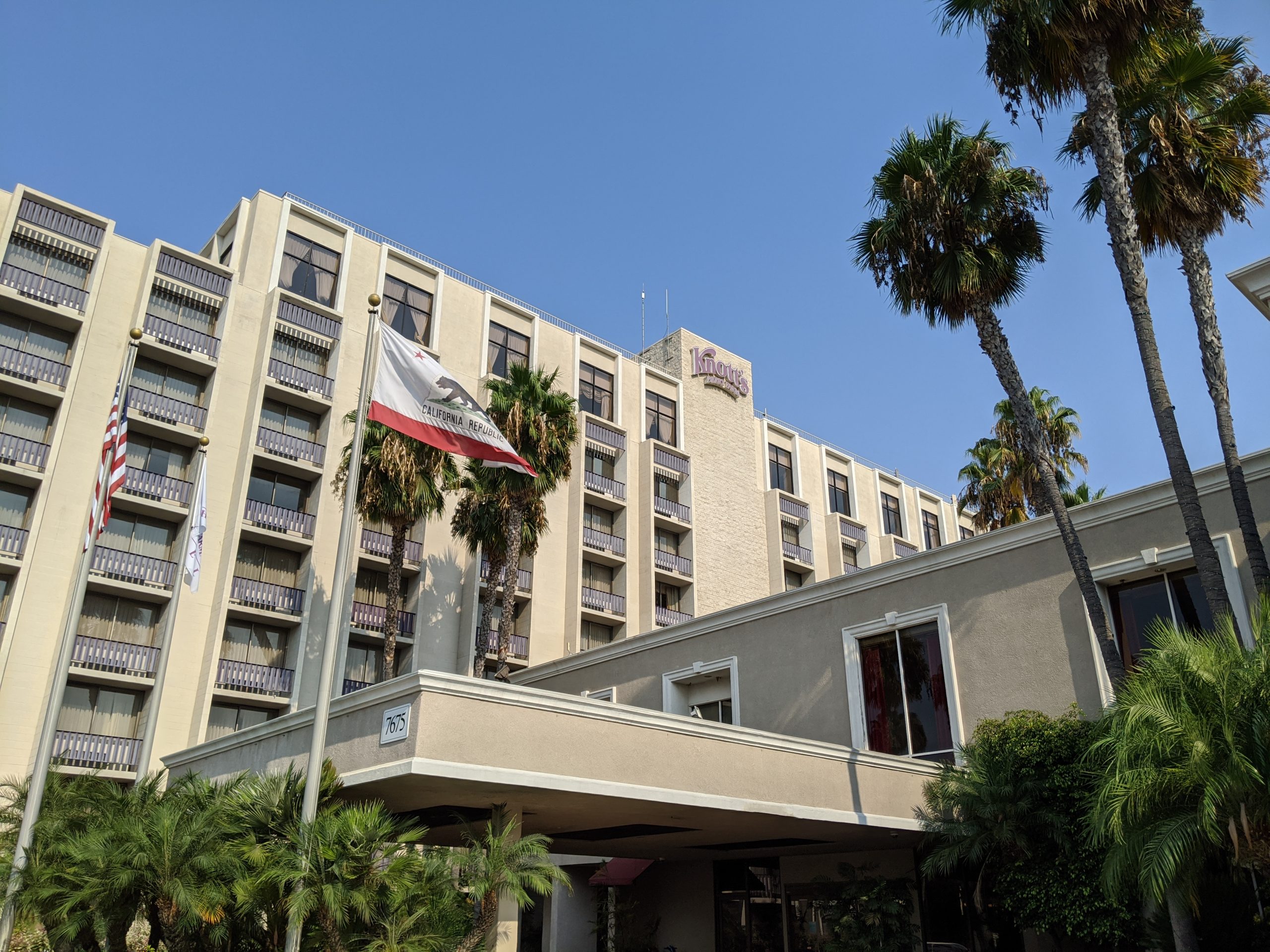 Knott's Berry Farm Hotel Reopens Take a Look Inside! Coaster Kings